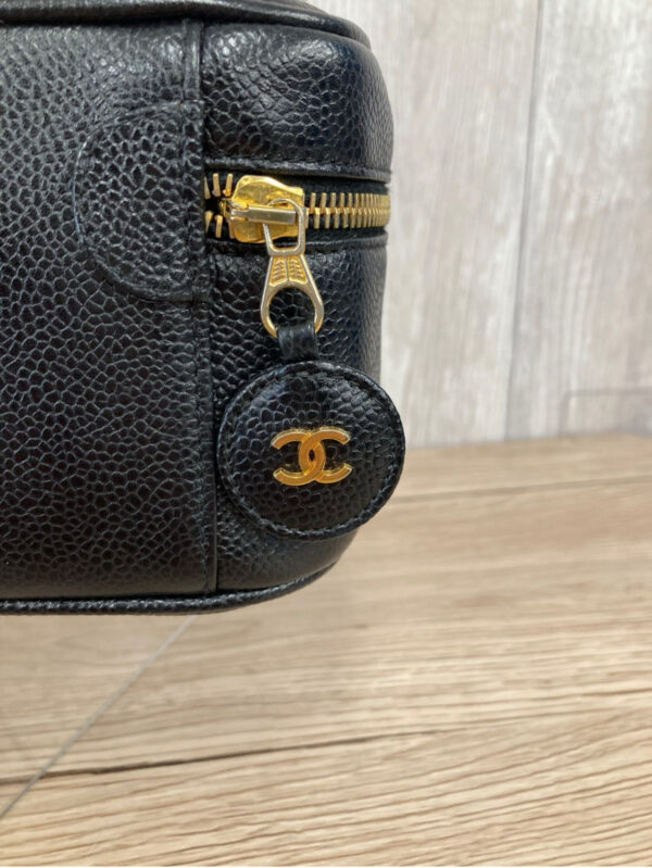 [PRE-ORDER] CHANEL Vintage Caviar Leather Vanity Pouch Bag