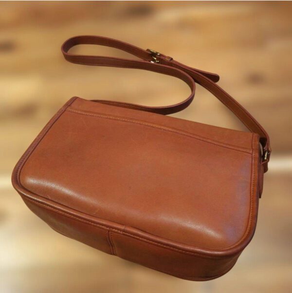 [PRE-ORDER] Authentic Vintage COACH 9790 TAN Old Coach Leather Shoulder Bag – Made in USA