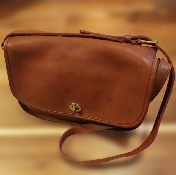 [PRE-ORDER] Authentic Vintage COACH 9790 TAN Old Coach Leather Shoulder Bag – Made in USA